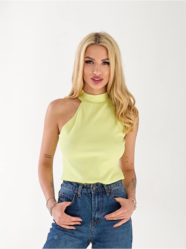 Майка жіноча з горловиною салатового кольору