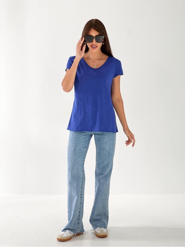 Базова жіноча футболка синього кольору