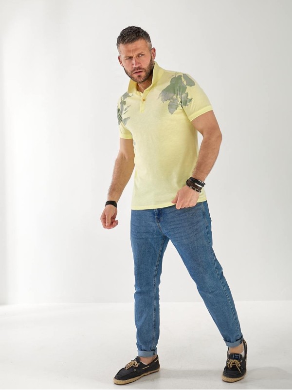 Чоловіча футболка поло з квітами жовтого кольору