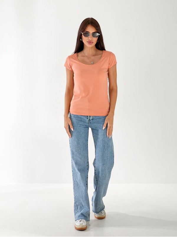 Жіноча футболка з великою помаранчевого чорного кольору