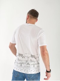 Футболка чоловіча з малюнком білого кольору