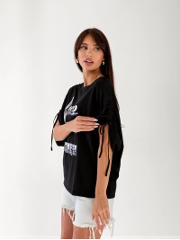 Женская футболка с пайетками черного цвета