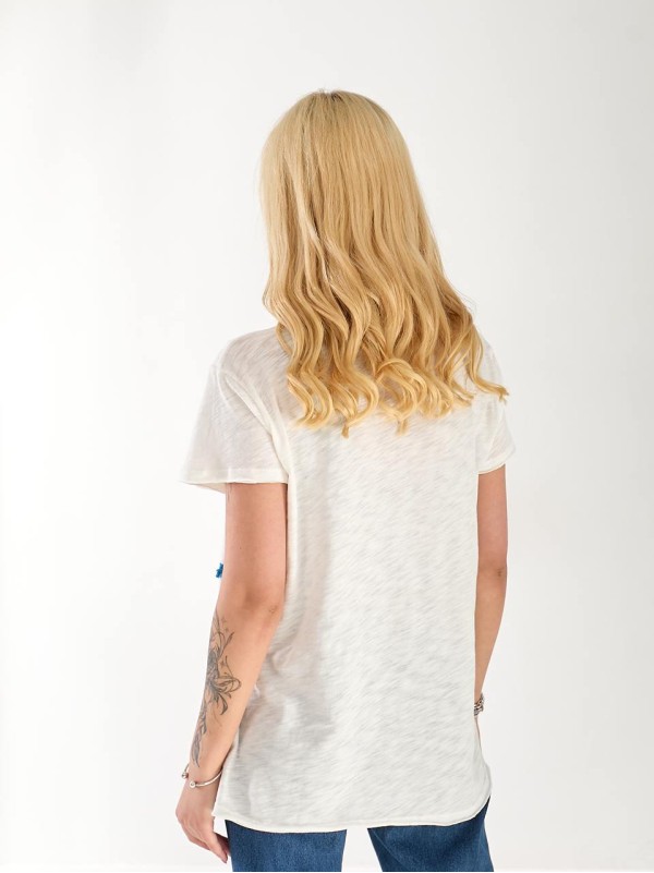 Жіноча футболка з написом бiлого кольору