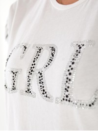 Женская футболка со стразами белого цвета