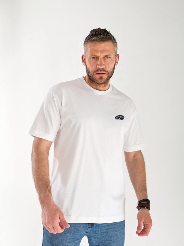 Чоловіча футболка з написом на спині білого кольору