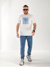 Мужская базовая футболка с рисунком белого цвета