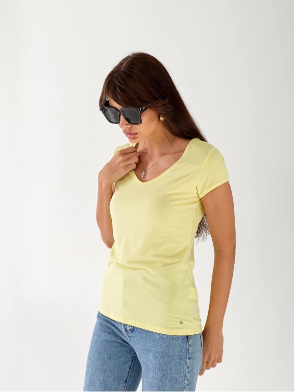 Базова жіноча футболка жовтого кольору