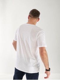 Чоловіча базова футболка бiлого кольору