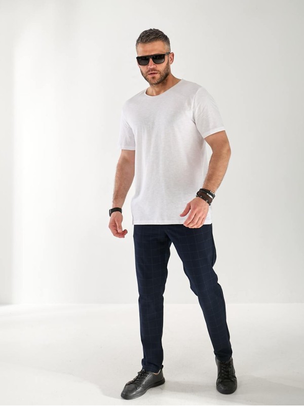 Чоловіча базова футболка бiлого кольору