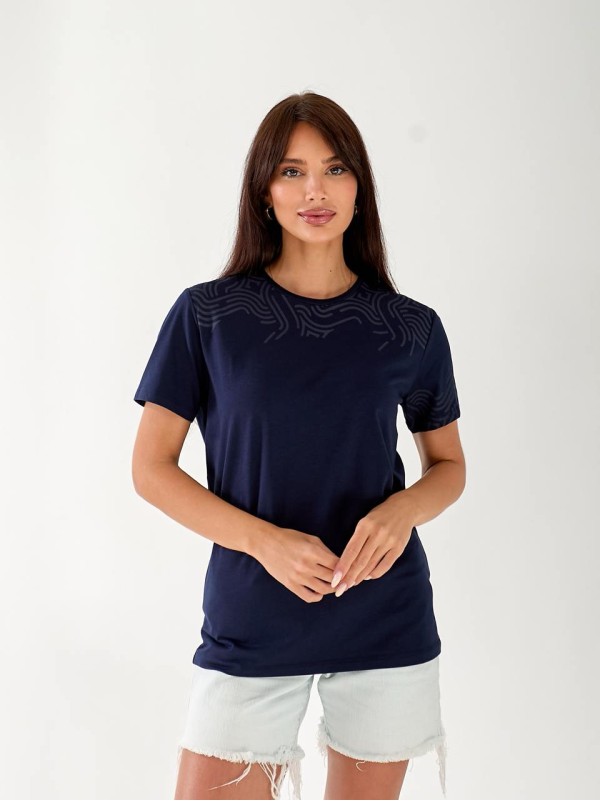 Базова жіноча футболка з візерунками синього кольору