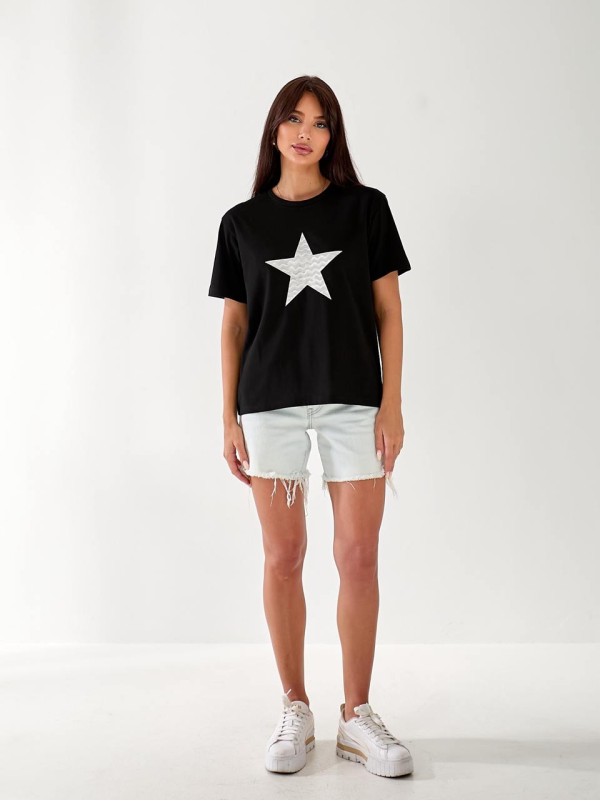 Базова жіноча футболка з зіркою чорного кольору