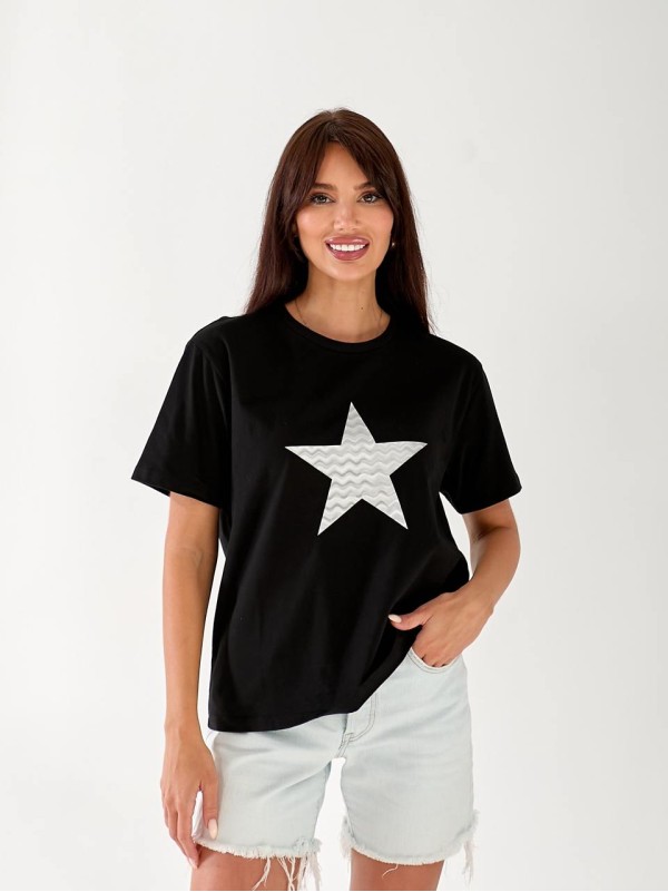 Базова жіноча футболка з зіркою чорного кольору