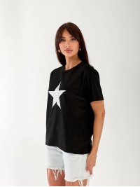 Базова жіноча футболка з зіркою чорного кольору