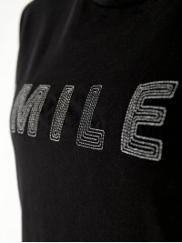 Легкое платье-футболка с надписью черного цвета