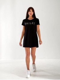 Легкое платье-футболка с надписью черного цвета