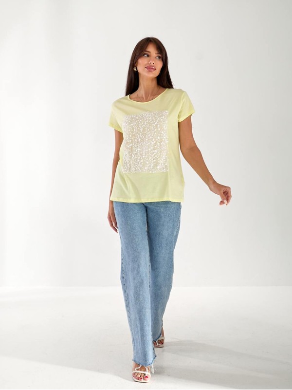 Жіноча футболка з паєтками жовтого кольору