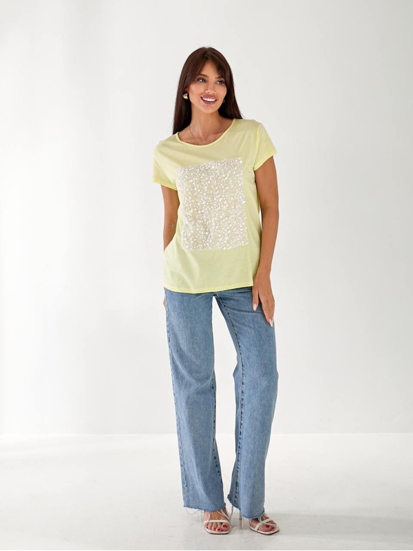 Женская футболка с пайетками желтого цвета
