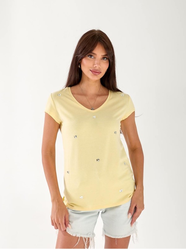 Женская футболка с камнями желтого цвета