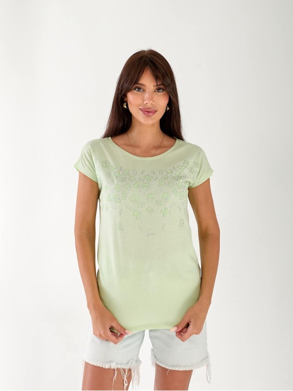 Женская футболка с рисунком салатового цвета