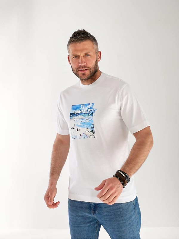 Мужская футболка  с картинкой белого цвета