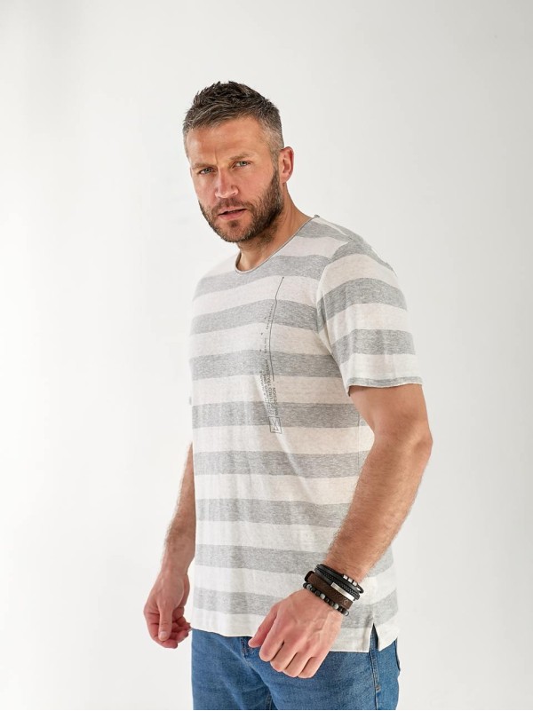 Чоловіча футболка в смужку сірого кольору