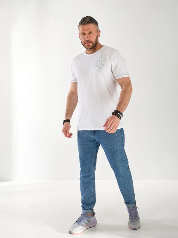 Чоловіча футболка з малюнком бiлого кольору