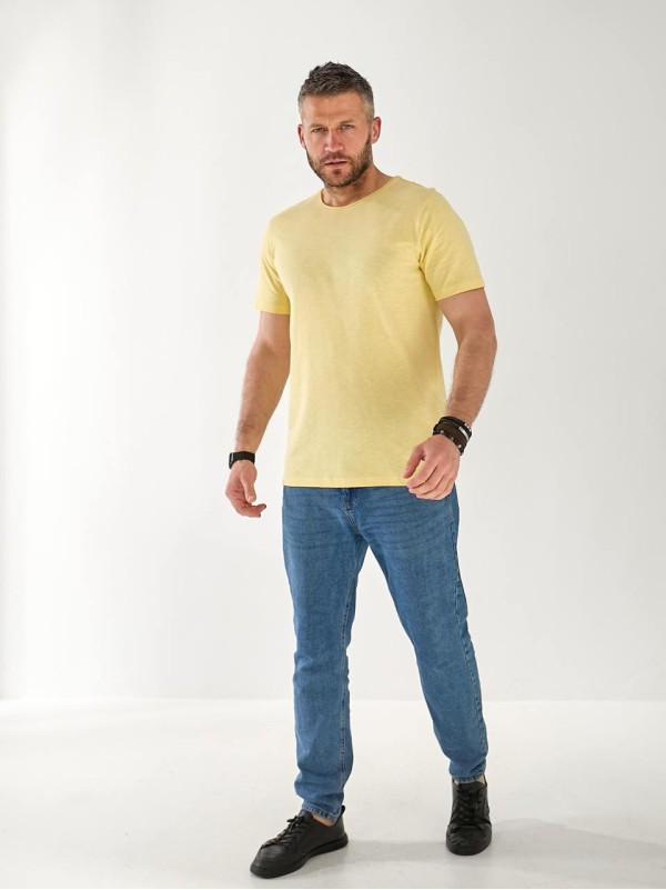 Чоловіча базова футболка жовтого кольору