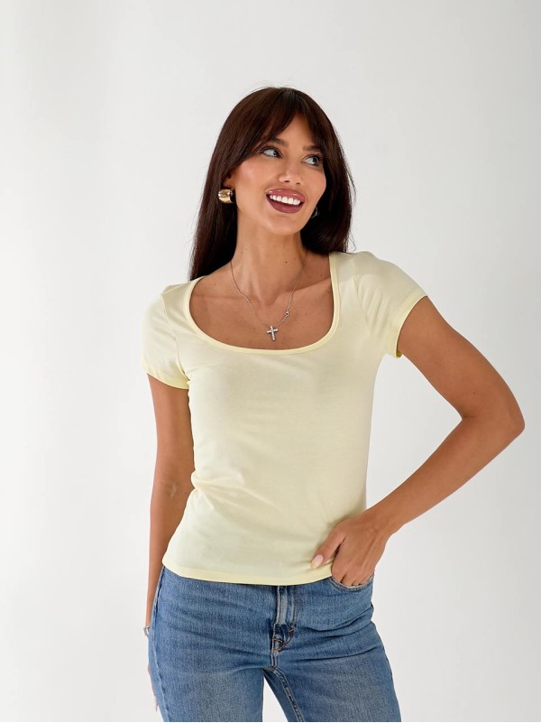 Жіноча базова футболка жовтого кольору