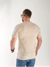 Мужская футболка  с надписью бежевого цвета