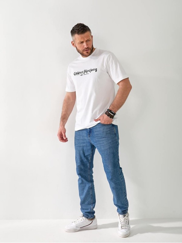 Чоловіча футболка з написом білого кольору