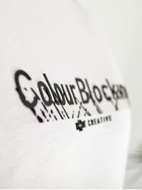 Чоловіча футболка з написом білого кольору