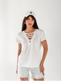 Жіноча футболка з зав'язками білого кольору