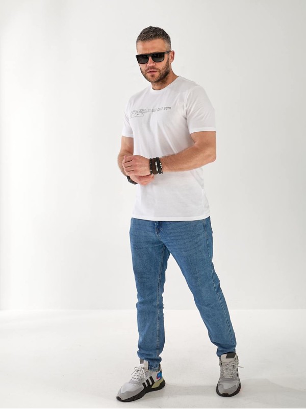 Чоловіча футболка з цифрами білого кольору