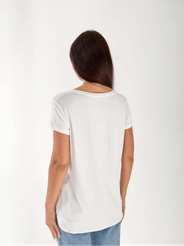 Женская футболка с рисунком белого цвета