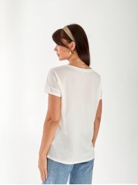 Жіноча футболка з малюнком білого кольору