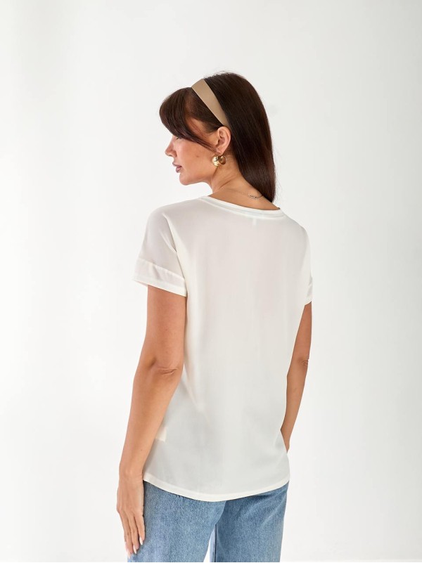 Жіноча футболка з малюнком білого кольору