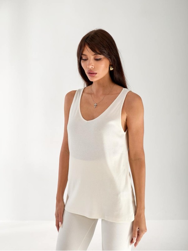 Майка базова жіноча в рубчик білого кольору