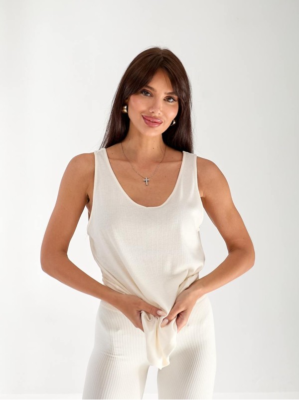 Майка базова жіноча в рубчик білого кольору