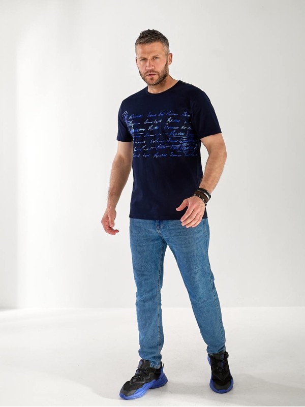 Чоловіча футболка з написом синього кольору