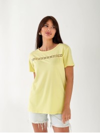 Жіноча футболка з візерунками жовтого кольору