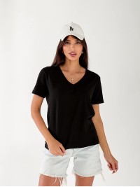 Жіноча футболка з вирізом чорного кольору