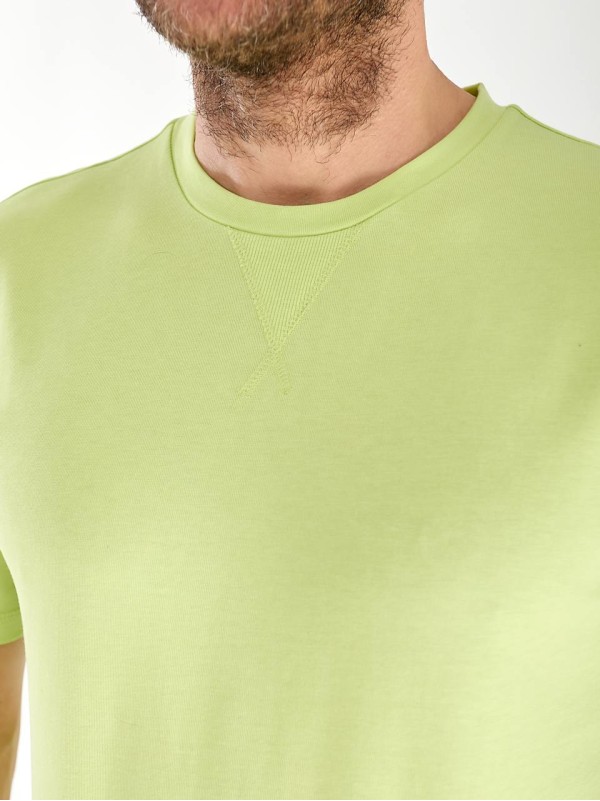 Чоловіча футболка салатового кольору