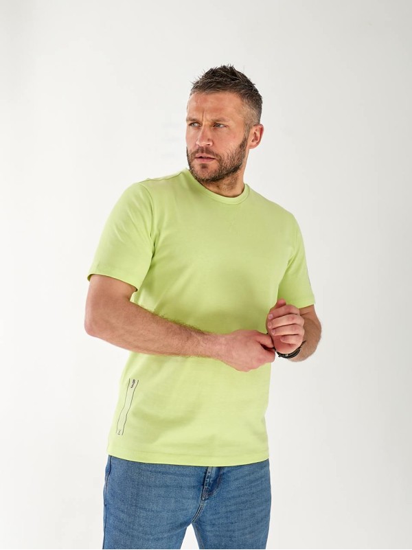 Чоловіча футболка салатового кольору