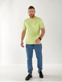Чоловіча футболка салатового кольору